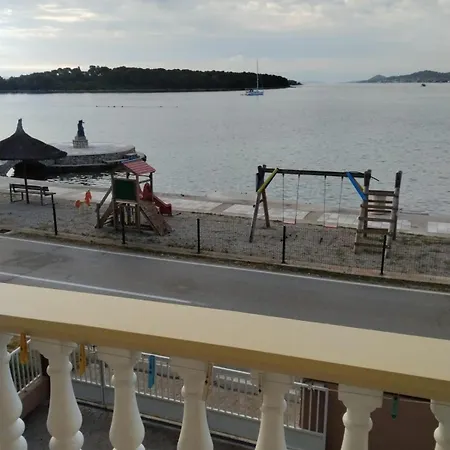 By The Sea - 23463 Apartman